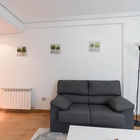 Rio Nalon شقة برافيا